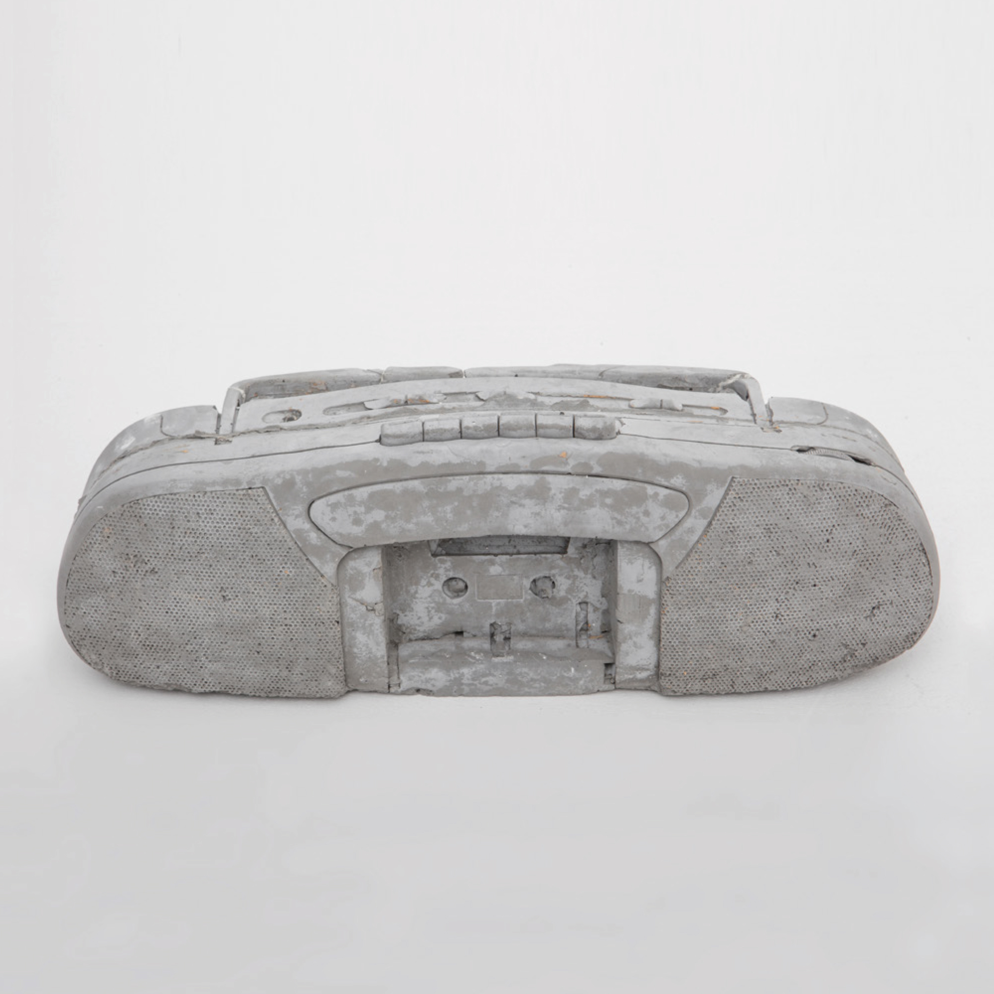 RADIO-CASSETTE, 2016 Edition 1/3 + 2 EASérie « Musée des Ouvriers » Sculpture béton14 x 42 x 14 cm