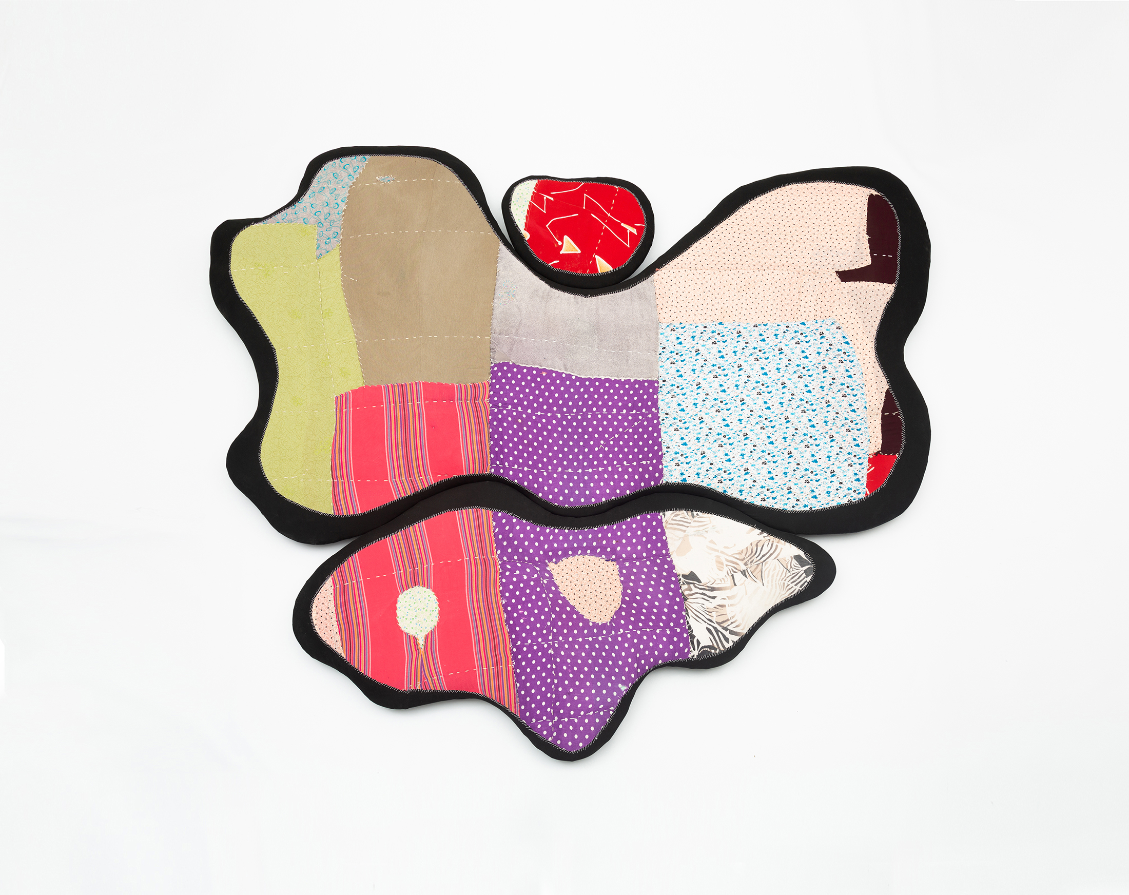 Amour, 2019
Tapisserie. Morceaux de tissus et vêtement cousus sur panneau avec de la lavande 222 x 250 cm