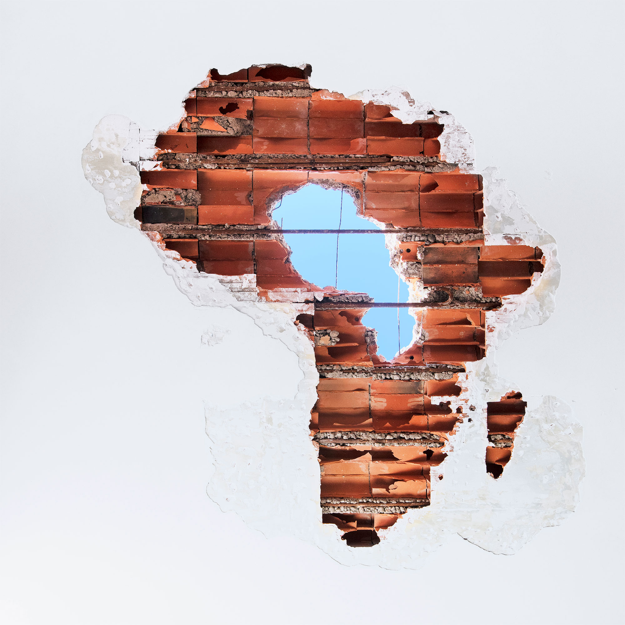 Qui tiendra l'afrique tiendra le ciel , 2019 Version 2 Installation In- Situ Dimension variable