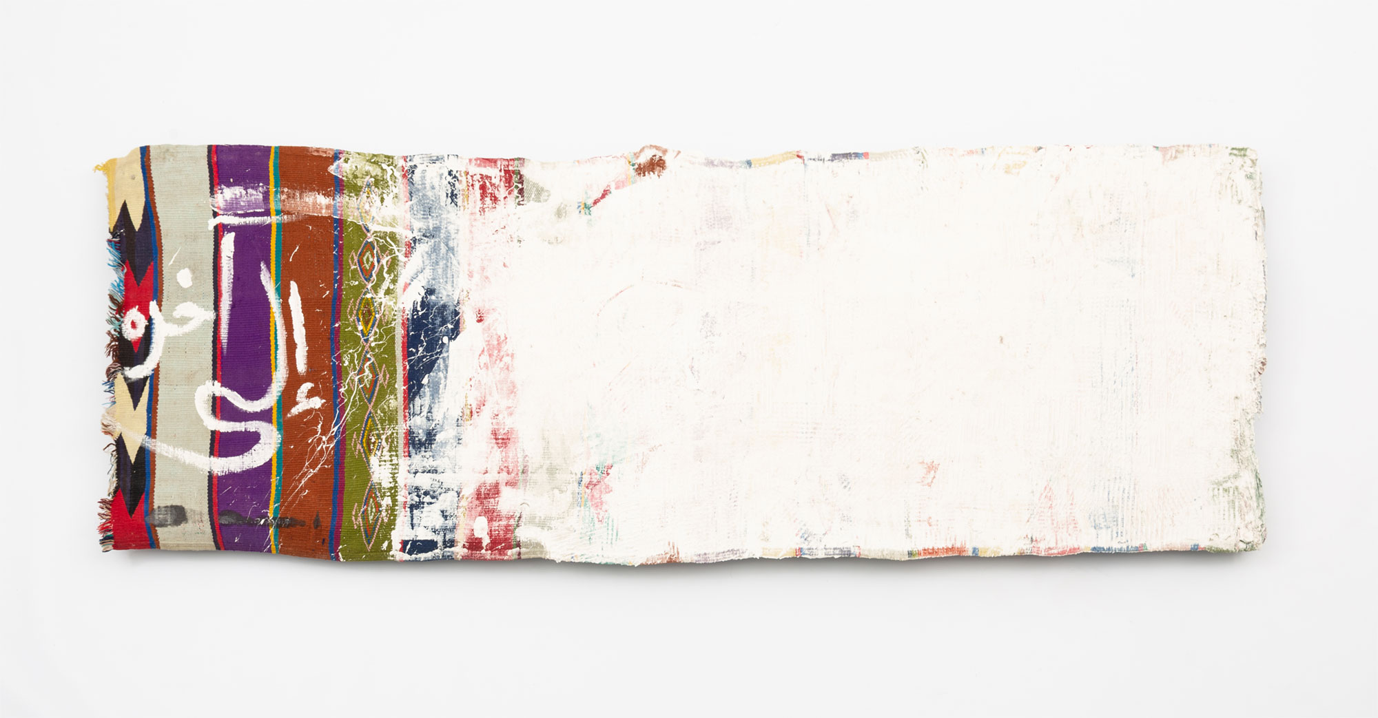 Zarbia 1...etc, 2019 Tapis traditionnel, peinture blanche 70 x 195 cm
