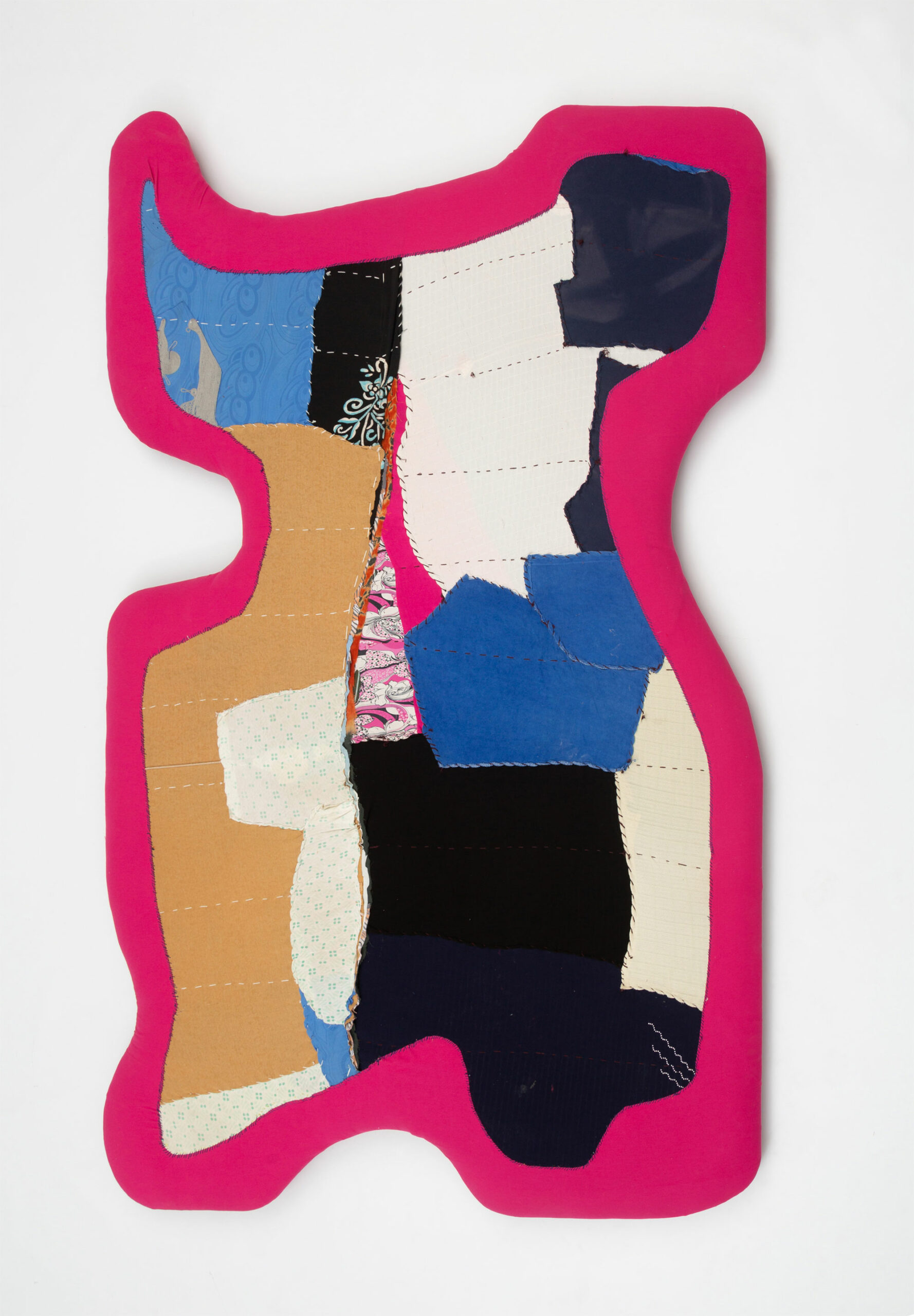 Amitié, 2019 Tapisserie. Morceaux de tissus et vêtement cousus sur panneau avec de la lavande 250 x 153 cm