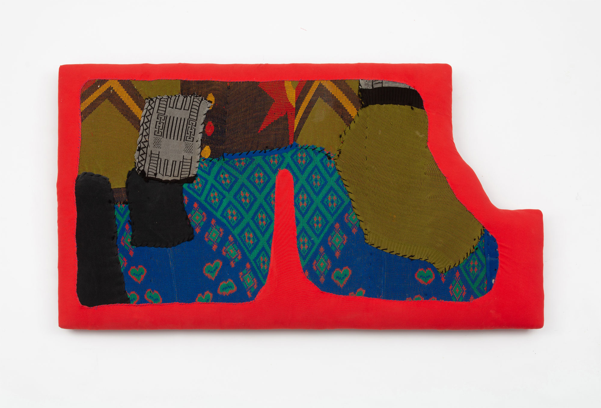 Sagesse, 2019 Tapisserie. Morceaux de tissus et vêtement cousus sur panneau avec de la lavande 83,5 x 153 cm