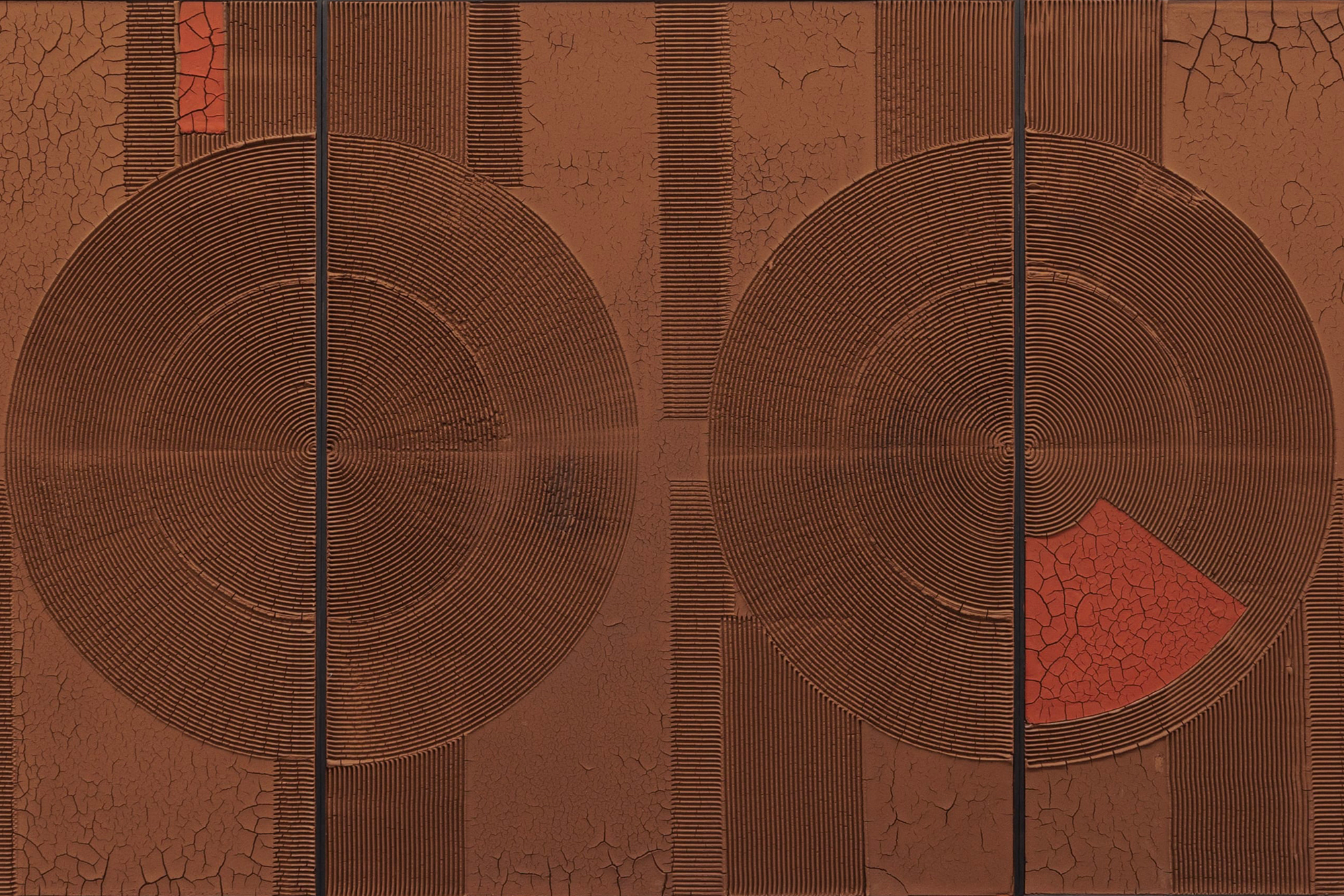 FATIHA ZEMMOURI (NÉE EN 1966) TAY AL ARD (Détail) , 2022 Triptyque Terre et pigments sur panneau de bois 360 x 130 x 5 cm.