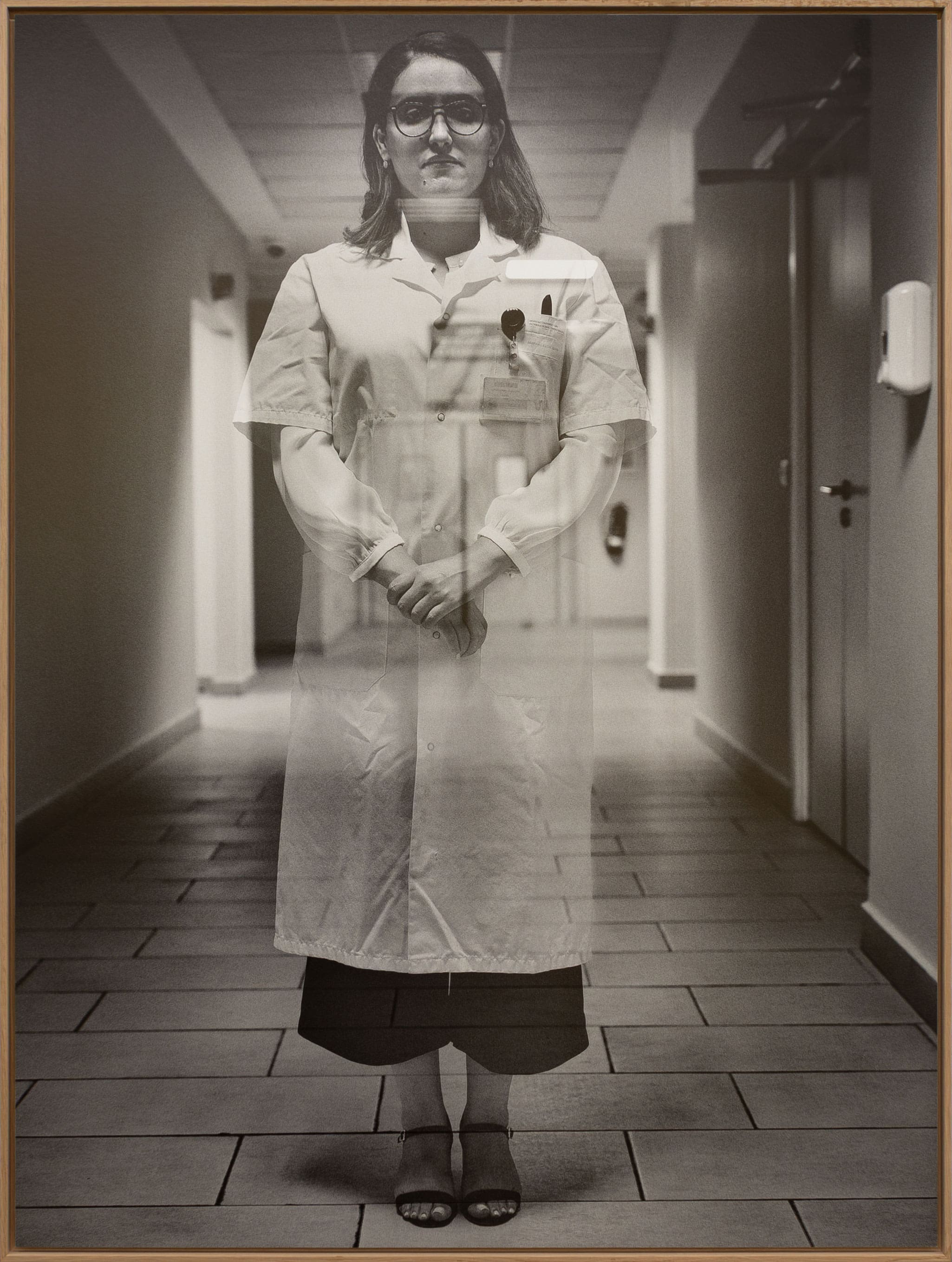 KHALIL-NEMMAOUI-(NÉ-EN-1967)-SERMENT-D’HIPPOCRATE-#1,-2020-Tirage-pigmentaire-Fine-Art-sur-papier-canson-prestige-gallery-contrecollé-sur-dibond-Tirage-unique-min