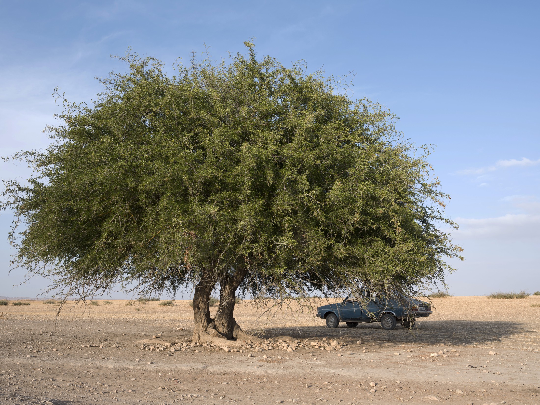 Khalil Nemmaoui (né en 1967) Sans titre #3, 2018 Série Air Twelve Land Tirage pigmentaire contrecollé sur dibond Édition 13 + 1EA 110 × 146 cm